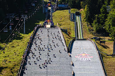 Závodníci v plné síle na Red Bull 400 2026 v Liberci