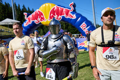 Nástup dalšího mužského heatu na Red Bull 400 v Liberci