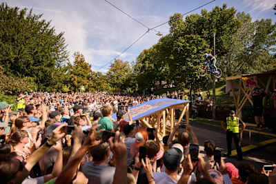 Paz Gallo en Red Bull Stuttgart Cerro Abajo