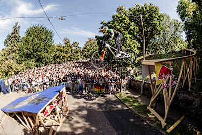 Roger Vieira no Red Bull Sttutgart Cerro Abajo