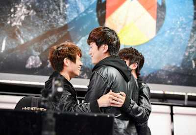 Gravity celebrates a win over TSM