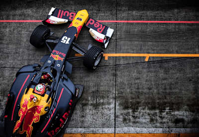 チーム無限 15号車