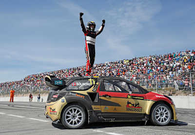 Petter Solberg feiert den Sieg in der Auftaktrunde der World Rally Cross in Portugal