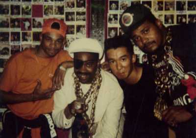 80年代後半の六本木CIRCUSで、ラッパーのSlick Rickと並ぶBOBBY。