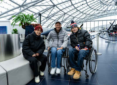 Lars Ivar og Ellior med vinner av Wings For Life World Run 2025