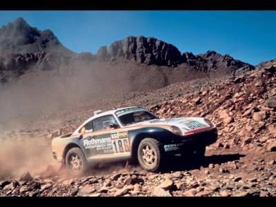 La Porsche di Metge-Lemoine prima alla Dakar 1986. La Porsche fece doppietta