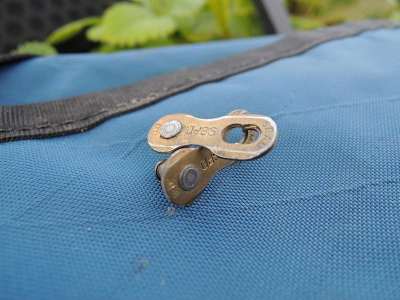 Los eslabones de cadena te pueden ahorrar una caminata, asegúrate que son los adecuados para la cadena de tu bici.