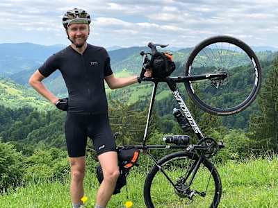 Андрій Гірчук з велосипедом