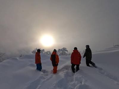 束の間の癒しの時間。夕焼けを見ながら翌日のアタックに向けて心を鎮める