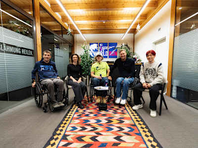 Forskere for Wings for Life foundation med Elliot og Lars Ivar