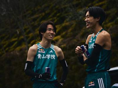 写真左から中村、平松