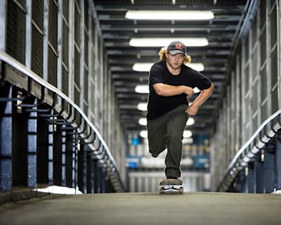 Jamie Foy remando pra sessão