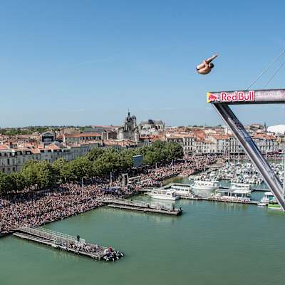 AP-1KNHPR1YN1W11-headerMedia