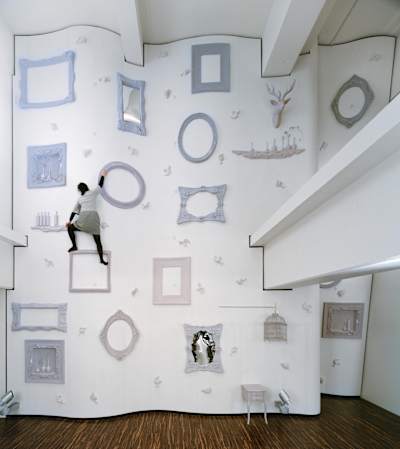 Un mur d'escalade féérique à Tokyo