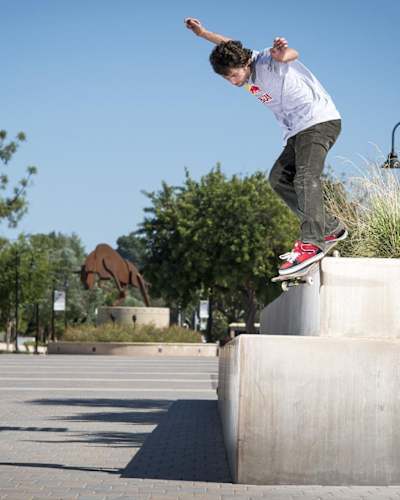 Torey Pudwill's backside smith grind