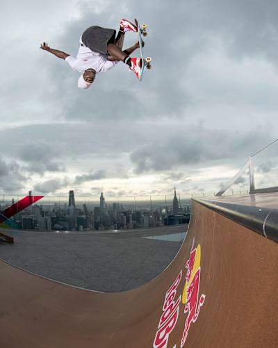 Zion Wright skates The Edge in New York