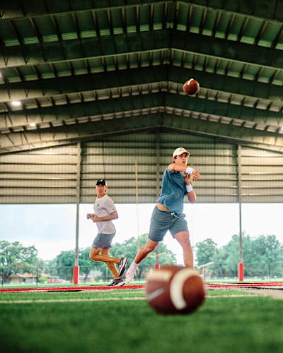 How Arch Manning’s training for the season ahead