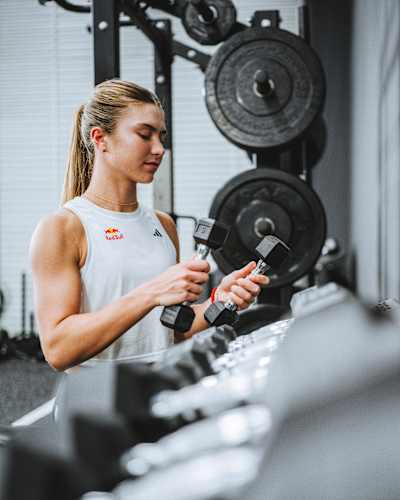 Iva Jovic incorporates strength training into her daily routine