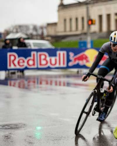 Red Bull Laf W Dawaran