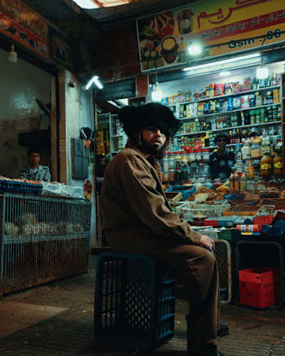 Le rappeur marocain ElGrandeToto, devenu l’une des figures majeures du rap de son pays, poursuit son ascension sur la scène internationale.