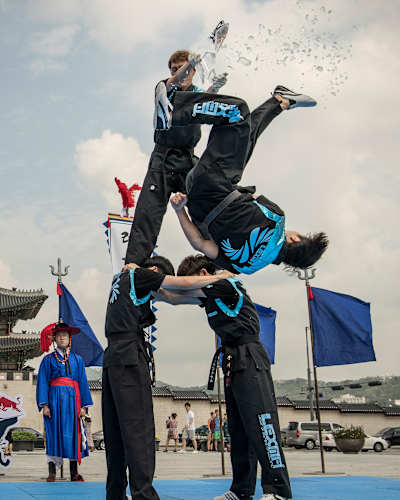 AP-1M77JEUJ12111-headerMedia