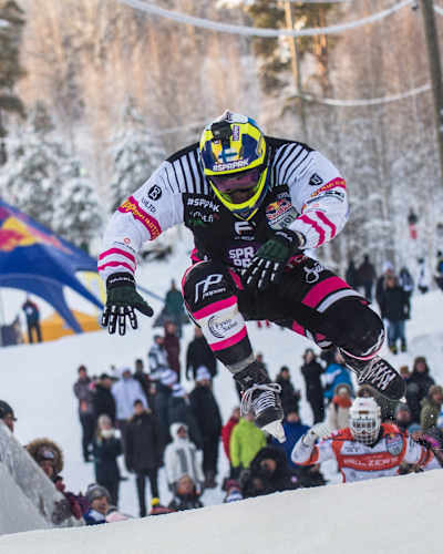 AP-1XJH1YFJ12111-headerMedia