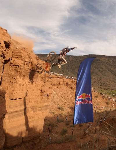 Michal Marosi crasht beim Red Bull Rampage 2003