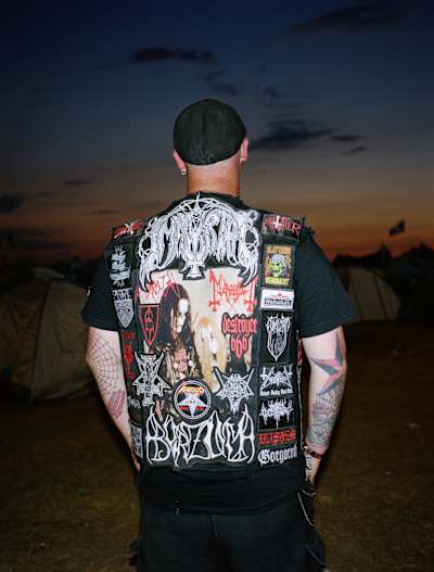 Métal : La veste à patches parfaite.