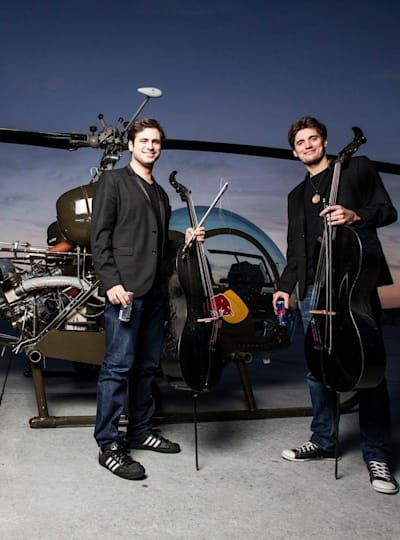 2CELLOS Show Must Go On