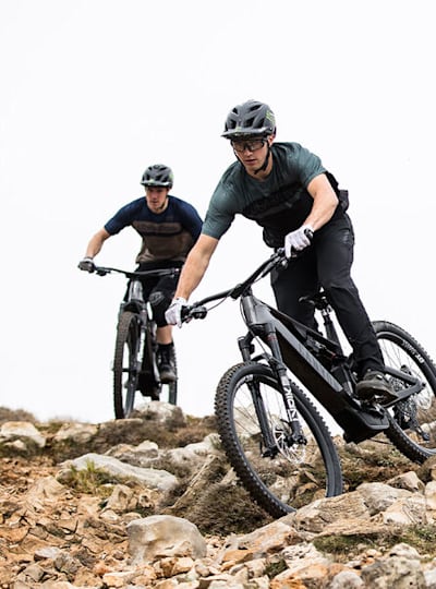 Giri alpini, meglio in sella a una emtb 