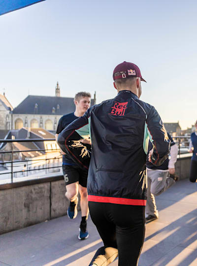 Marten Van Riel trakteert Gentse WONDR Care op unieke afterwork