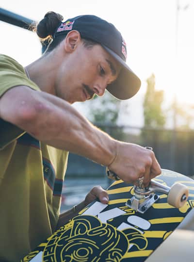 How To Build A Skateboard: A Beginners Guide