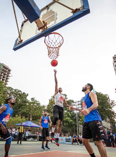 Basketball Tricks: The 6 Best Moves You Need To Know