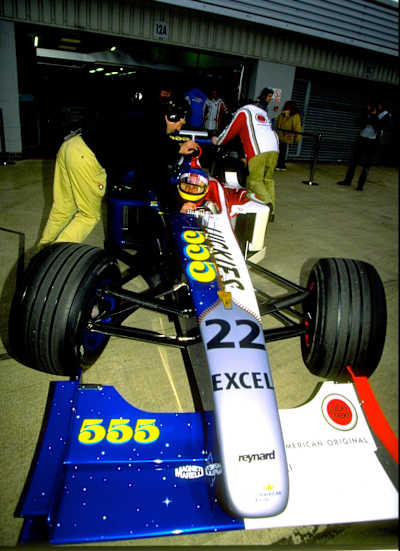 Jacques Villeneuve in the BAR 01.