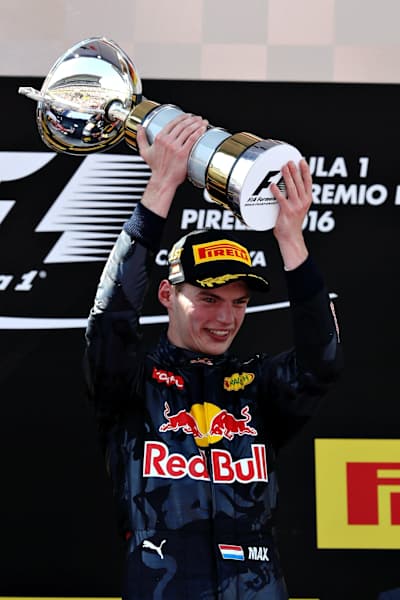 Max Verstappen feiert seinen Sieg beim Spanien Grand Prix. Damit wurde er zum jüngsten Sieger in der Geschichte der Formel 1.