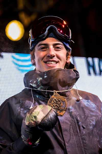 Mark McMorris celebrando en los X Games 2017.