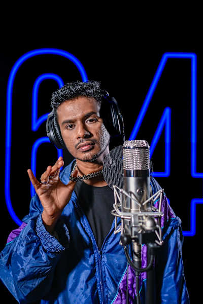 Fejo in the Red Bull 64 Bars studio