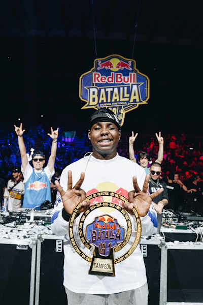 Fat N es el campeón de Red Bull Batalla: Nueva Historia