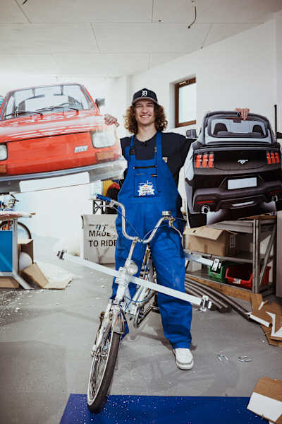 Zac Ryan zeigt sein Tandem-Design für das Red Bull Sattelfest 