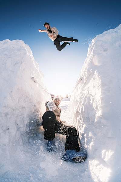 Arne Haugland kastet seg gladelig ut i MrSavage sin Red Bull Ultimate Snowballfight – kanskje litt til Dario 'Moonryde' Ferracci sin frustrasjon.