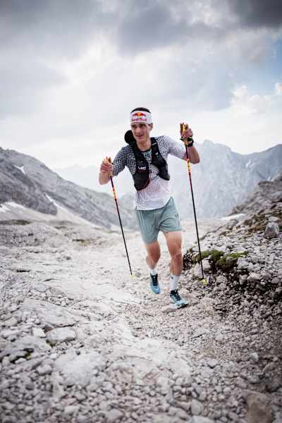 Anton Palzer knackt einen Rekord: Von München bis auf den Gipfel der Zugspitze braucht der Ausnahmeathlet nur 4:43:46. Es ist die FKT - die fastest known time. 