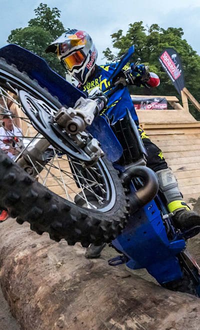 Didier Goirand del equipo SHERCO D4 actúa participa en el prólogo de la parada 3 del Campeonato Mundial de Hard Enduro FIM 2023 - Red Bull Rumaniacs en Sibiu, Rumania, el 25 de julio de 2023. 