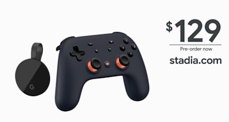 Inhalt der Google Stadia Founder's Edition. Controller in exklusiver Farbe und Chromecast Ultra, zudem gibt es eine 3-monatige Test-Mitgliederschaft für das Pro-Abo