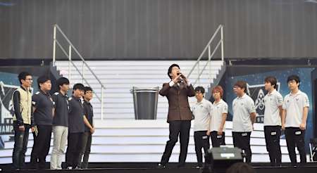 Star Horn Royal Club and Samsung White line up