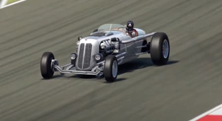 戦車のエンジンを積んでいる重量3.6トンの “タンクカー” 