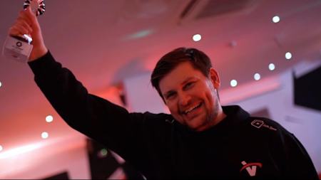 Bequiet with HCT Germany trophy.