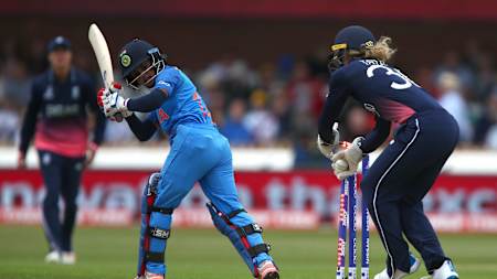 A wicketkeeper displaces the Zing bells off the wicket