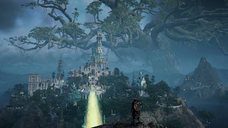 Eivor blickt über die Regenbogenbrücke Bifröst in Asgard. Odins goldene Halle Walhall und der Weltenbaum Yggdrasil thronen im Hintergrund