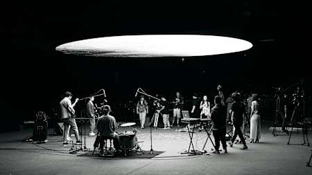 Над проектом OYU LIVE работает большая команда