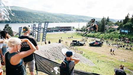 Kewin Kling doing a whip during Whip it good at Åre Bike Festival 2021.